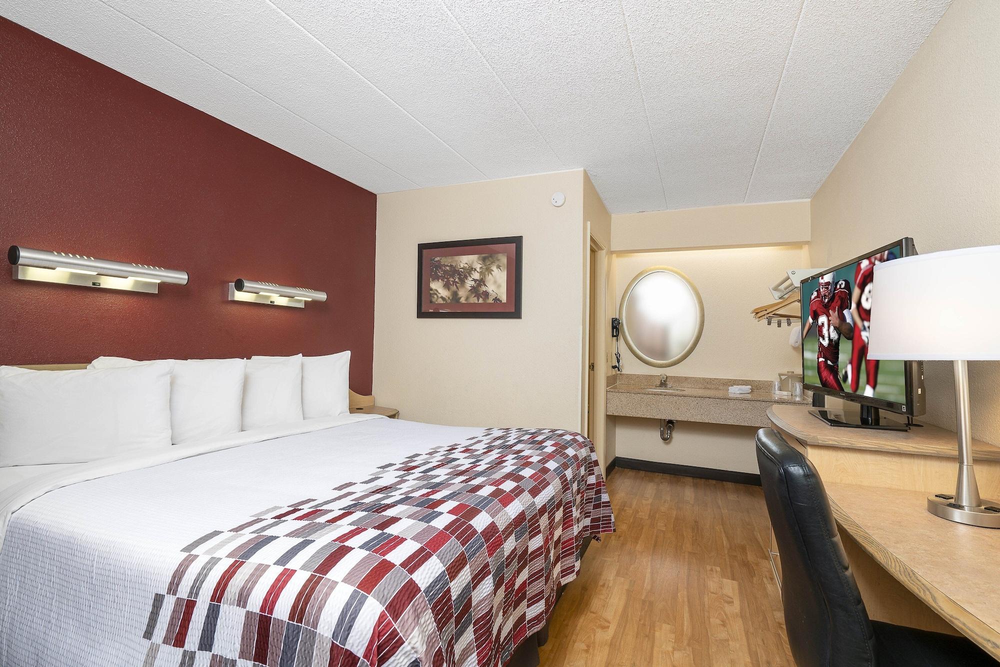 Red Roof Inn Louisville Fair And Expo Eksteriør billede