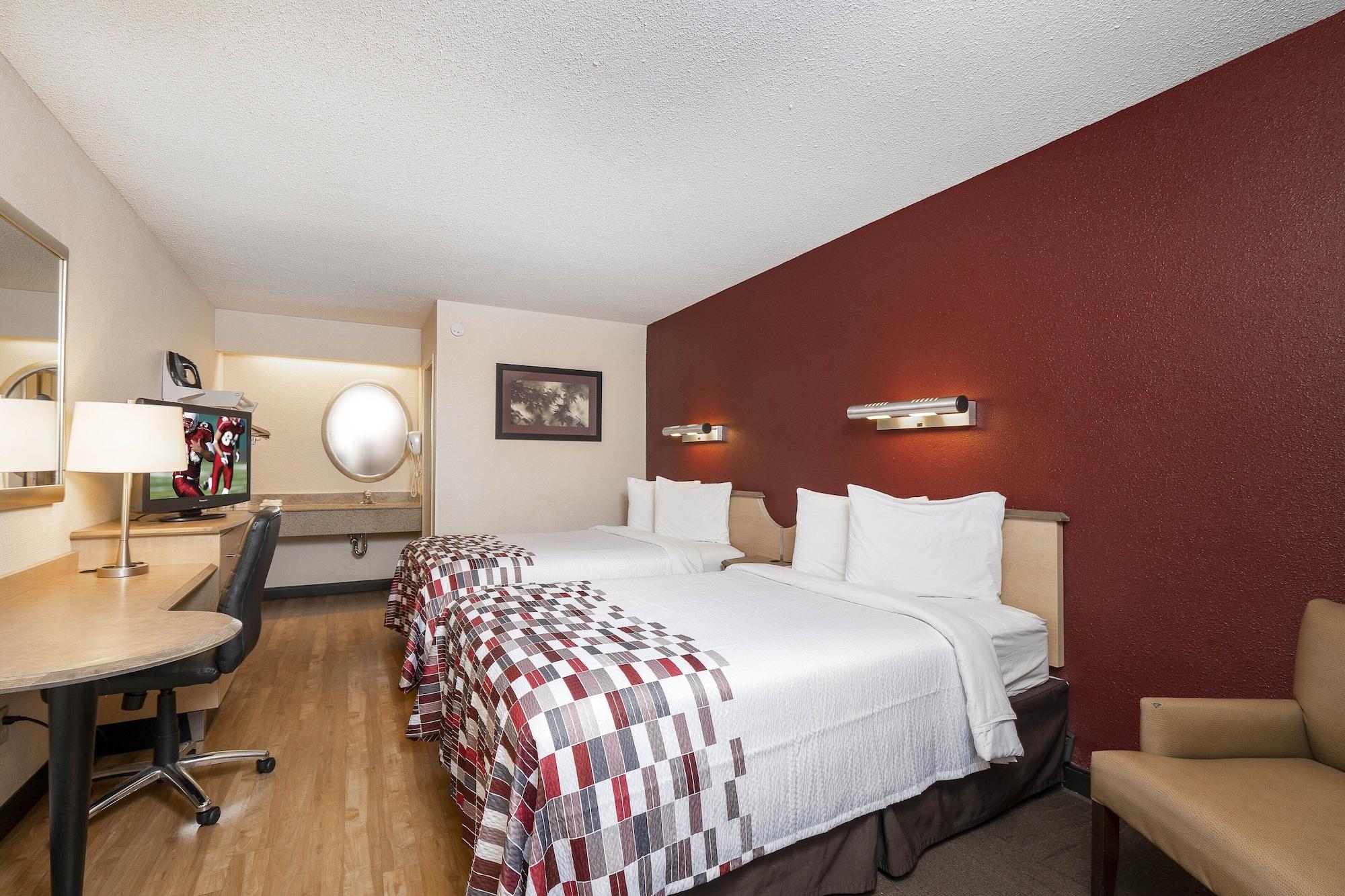 Red Roof Inn Louisville Fair And Expo Eksteriør billede