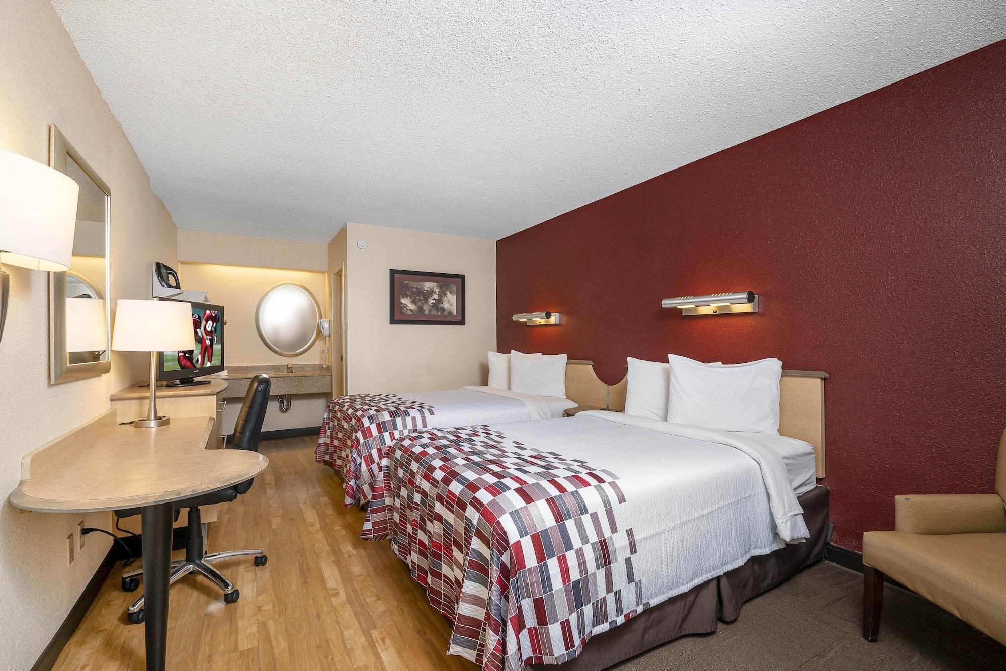Red Roof Inn Louisville Fair And Expo Eksteriør billede