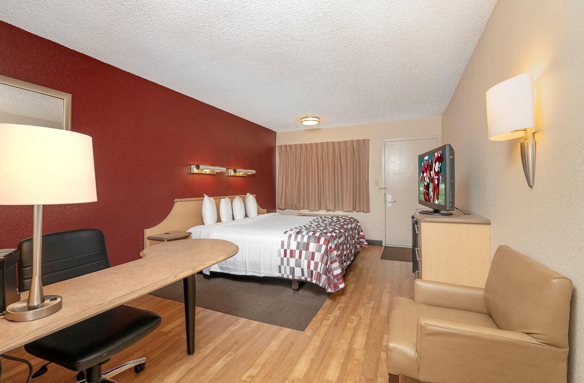 Red Roof Inn Louisville Fair And Expo Eksteriør billede