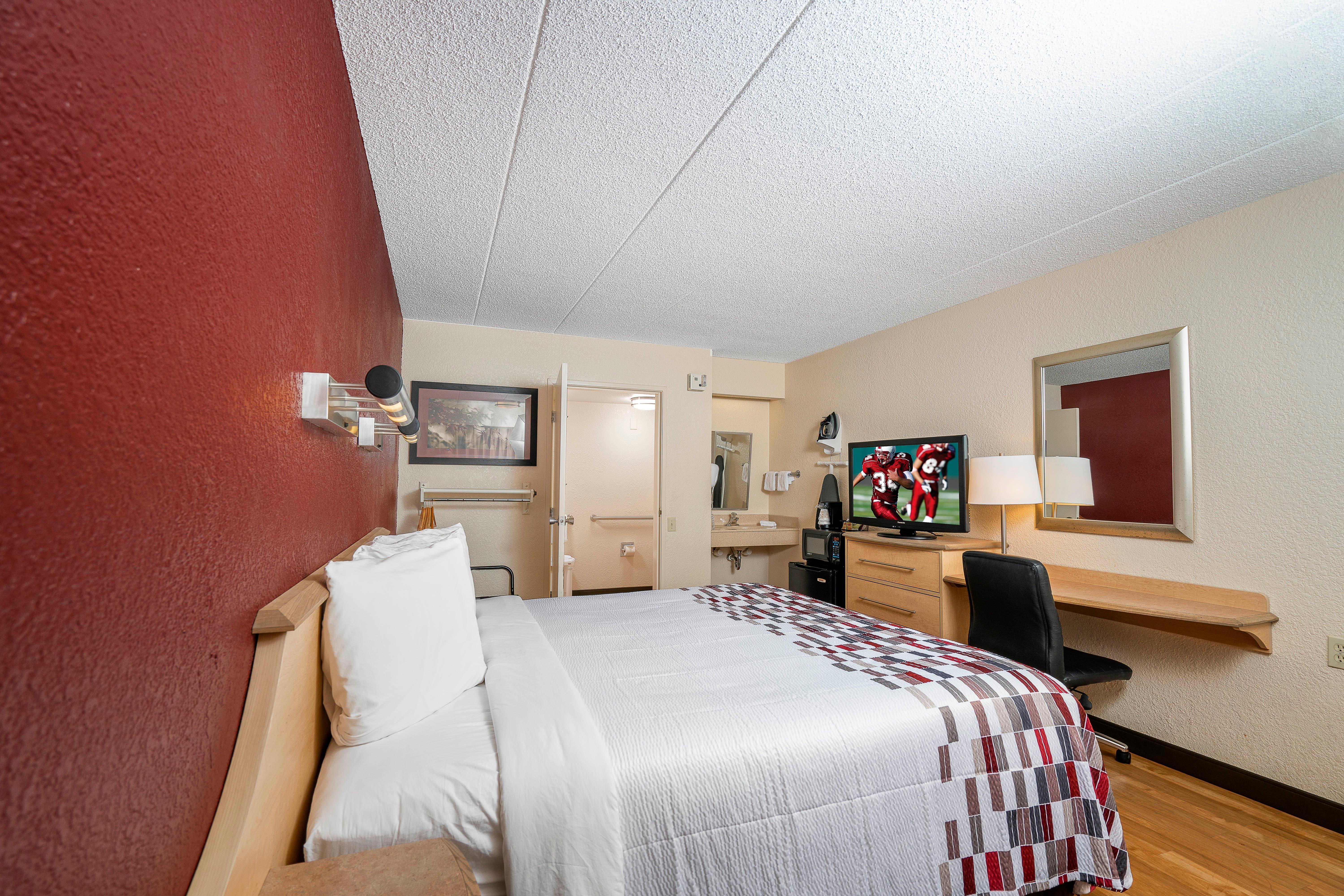 Red Roof Inn Louisville Fair And Expo Eksteriør billede