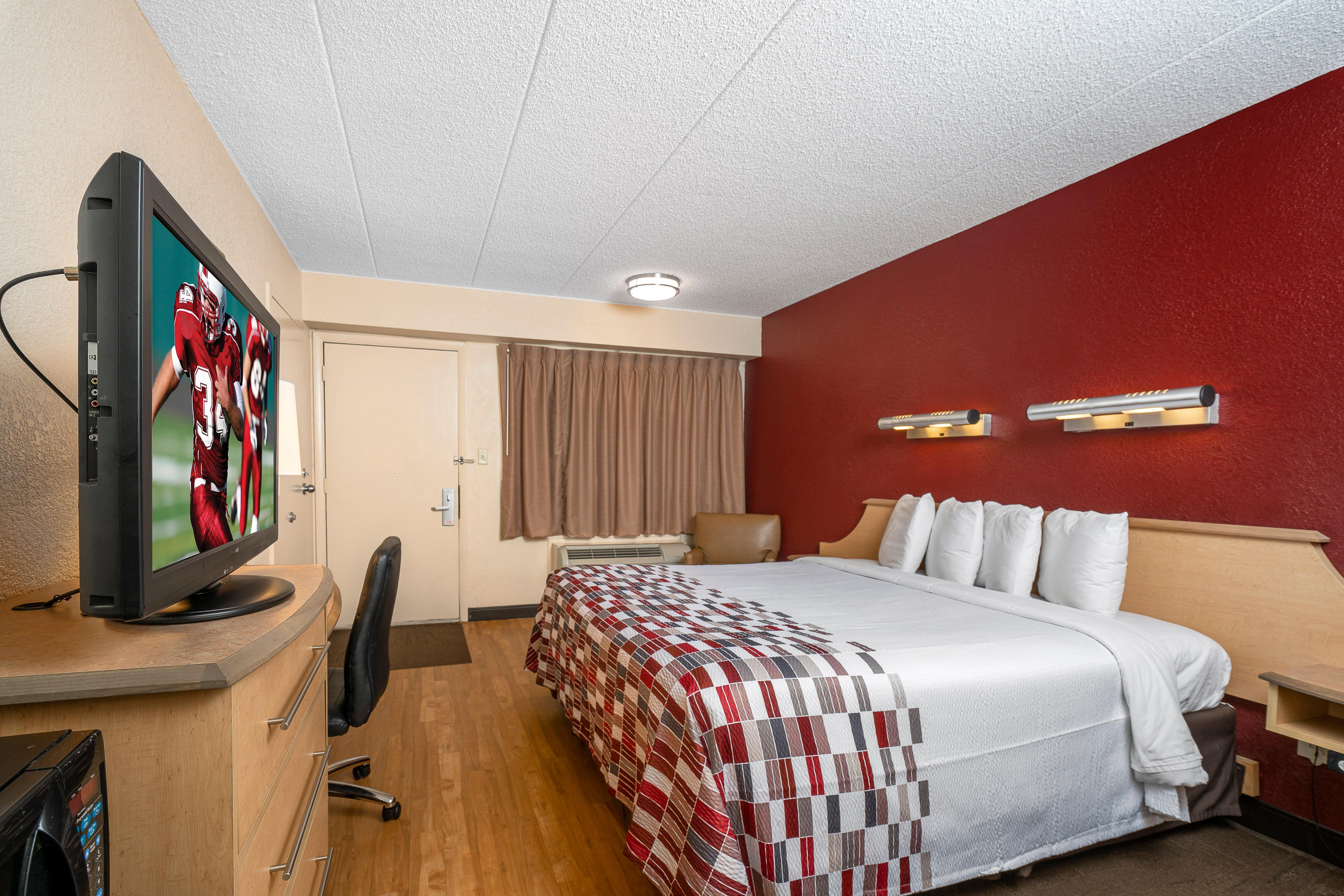 Red Roof Inn Louisville Fair And Expo Eksteriør billede