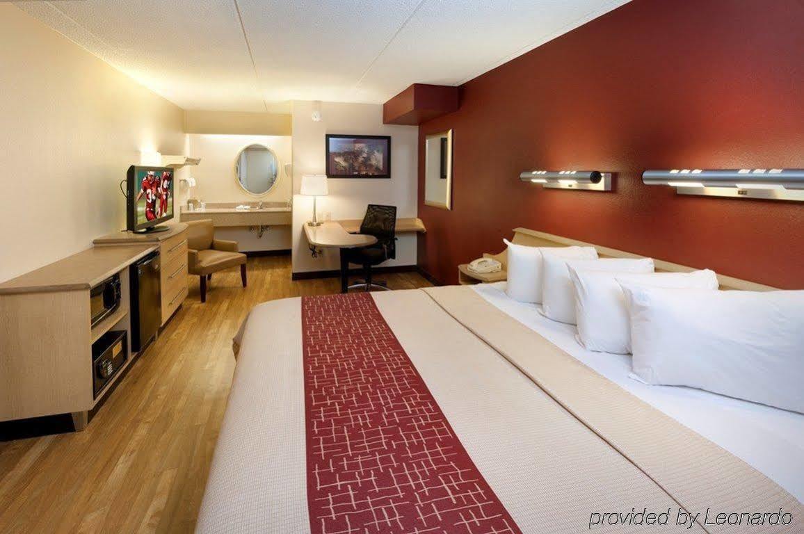 Red Roof Inn Louisville Fair And Expo Eksteriør billede
